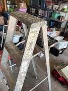 PAIR OF STEP LADDERS 4FT AND 6FT