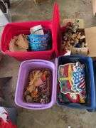TOTES OF RUSTIC AND FLORAL DECOR