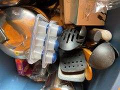 TOTE OF KITCHEN ITEMS