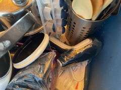 TOTE OF KITCHEN ITEMS