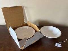 Crowning Fashion Fine Dinnerware - 2 Cereal/Soup Bowls