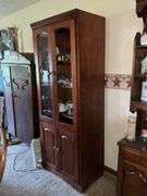 WOODEN CABINET WITH GLASSWARE