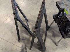 Keter collapsible work bench and (2) Task Force plastic saw horses