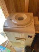 SUNBEAM COLD/HOT WATER DISPENSER