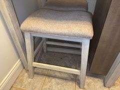 Rustic Style Kitchen Table and Stools