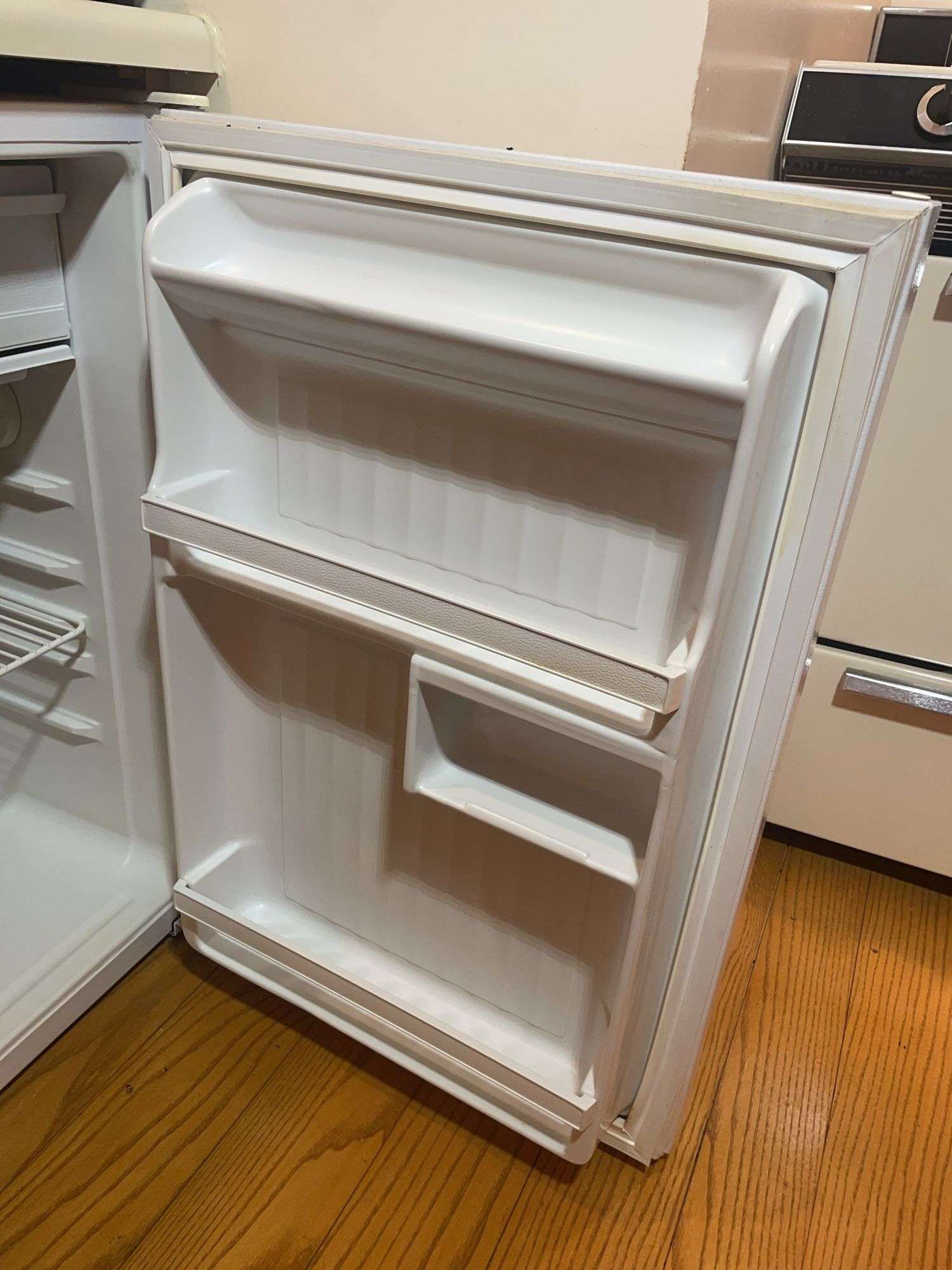 Holiday mini fridge - 22" wide, 33" tall