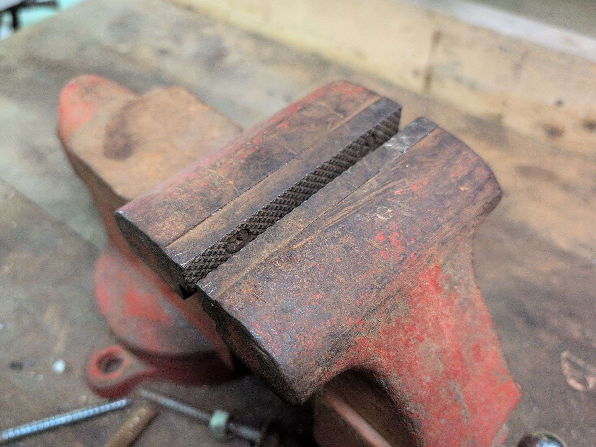 Olympia 5" bench vise