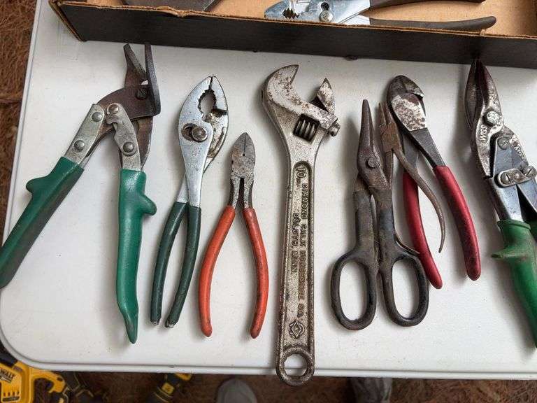 Flat of pliers, wrenches, snips, and other hand tools