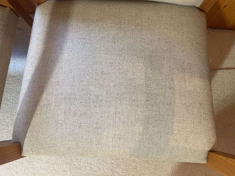 (4) matching office chairs