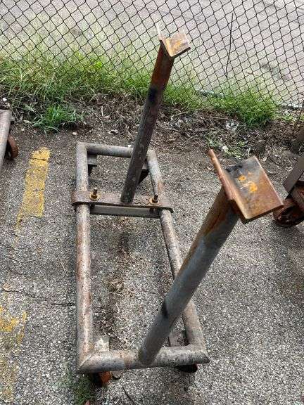 Pipe Roller Stand