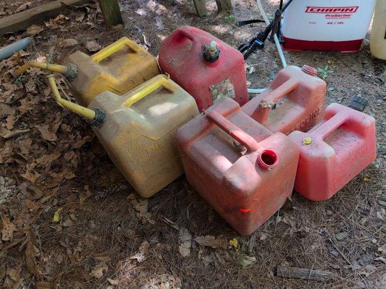 (6) gas cans