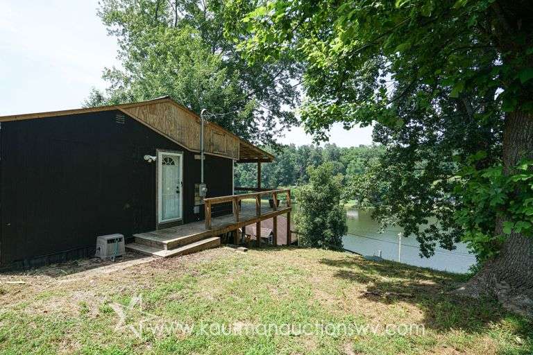 Studio Home with a View on Crystal Lake