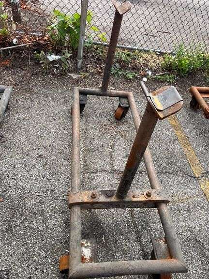 Pipe Roller Stand