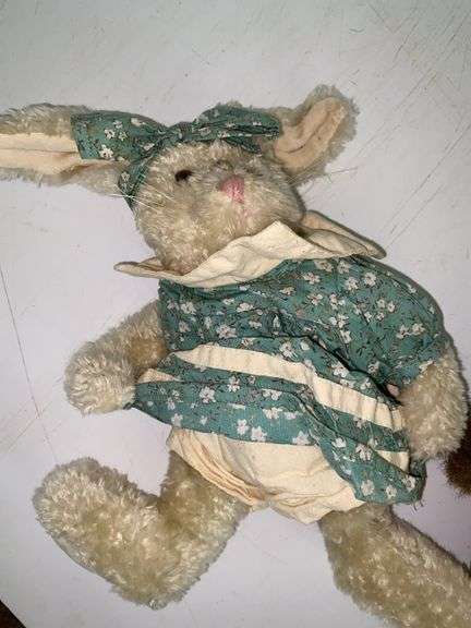 Box of Boyds Bears Collection
