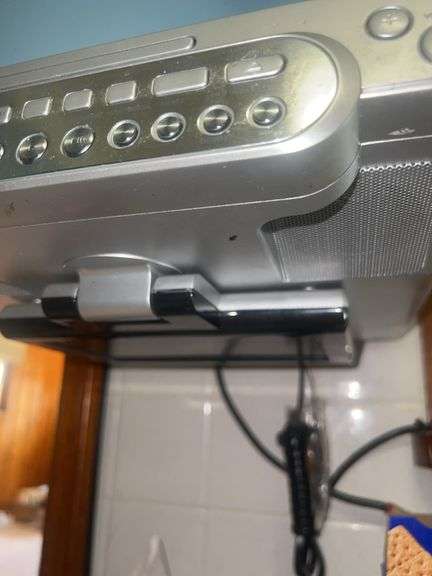 Electric DVD Player and Fold-Down Screen