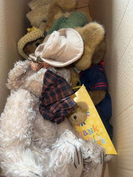 Assortment of Boyd’s Bears