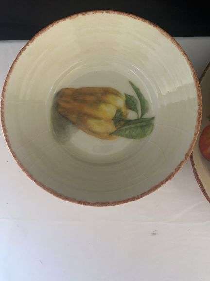 Williams Sonoma Dishware. (6) Bowls, (2) Serving Dishes, and Small Bowl