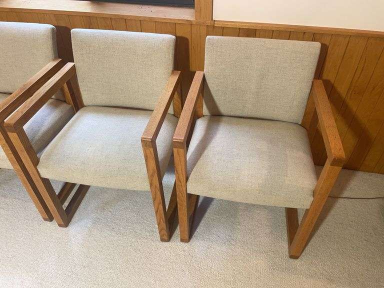 (4) matching office chairs