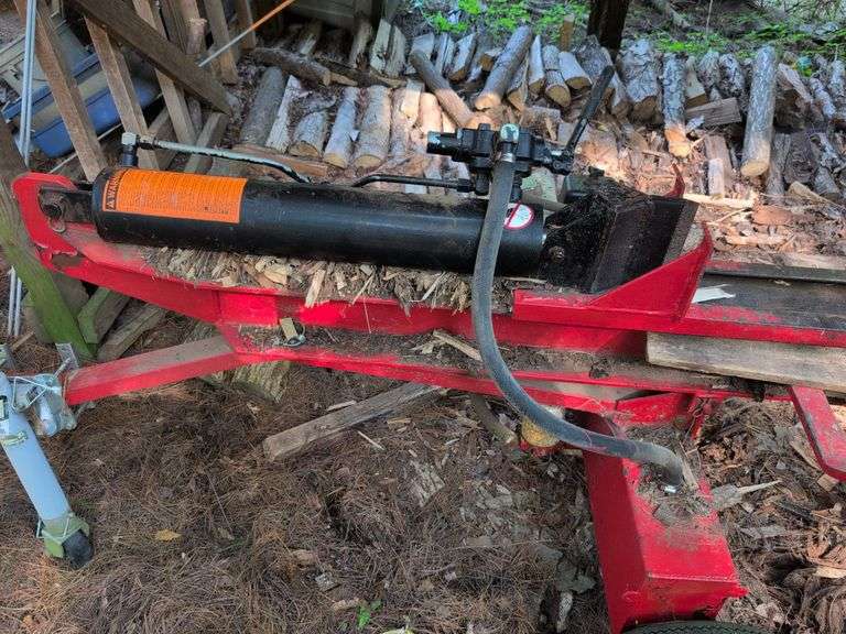 SpeeCo 25 ton light commercial log splitter - runs well