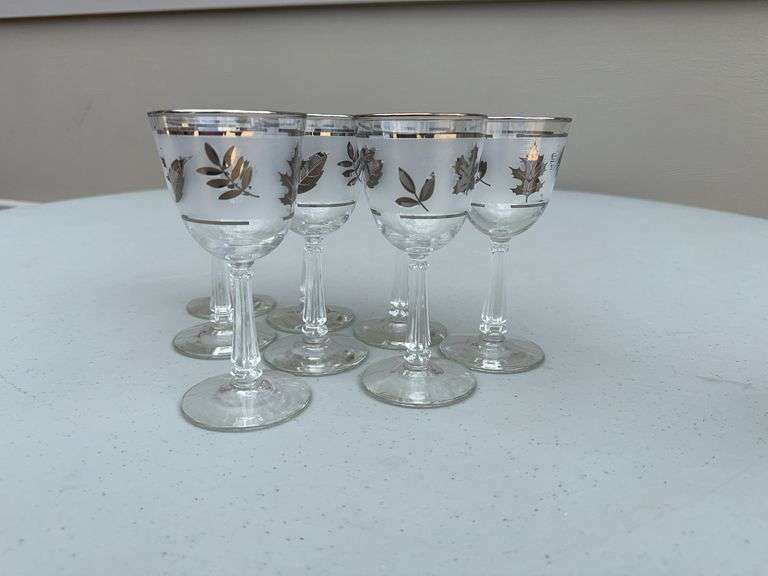 (8) Stemware Glasses