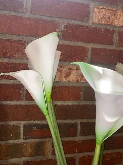 Clear Glass Vase with Fake Calla Lillies