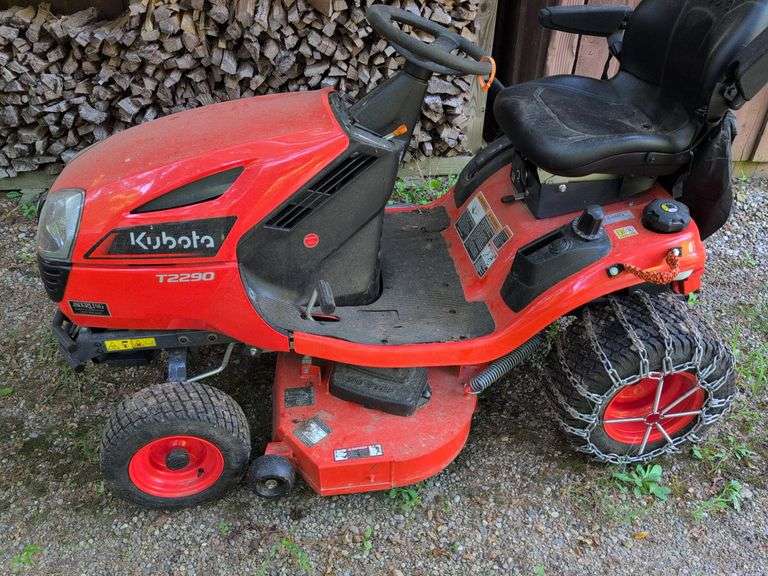 Kubota riding lawn mower - T2290 - runs well - showing 159 hours