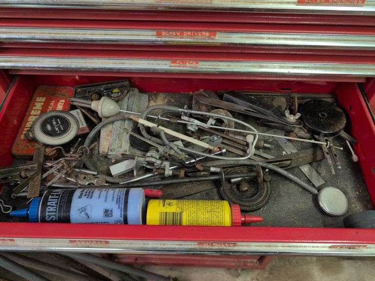 Homak 2-piece tool chest on wheels with contents