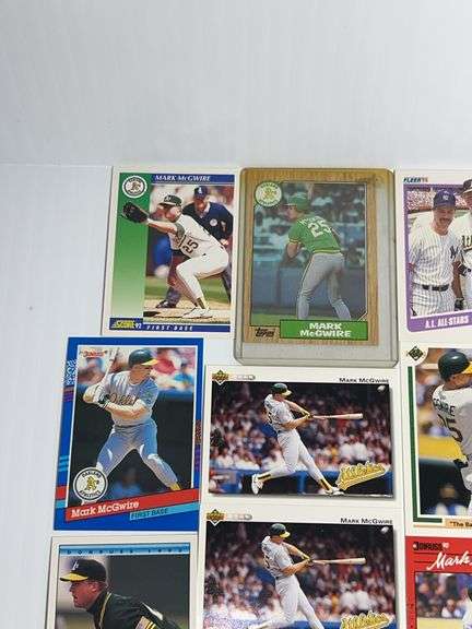 (19) Mark McGuire Baseball Cards