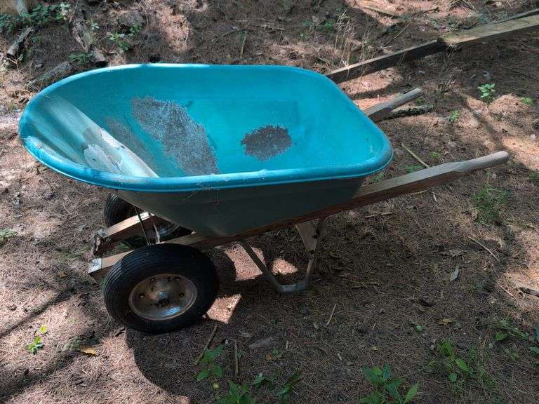 Two-wheel wheelbarrow