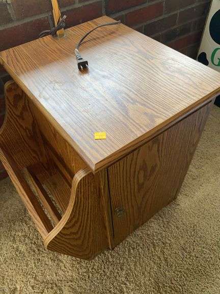 Wooden Side Table with Lamp