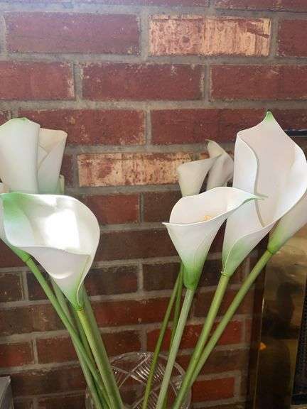 Clear Glass Vase with Fake Calla Lillies