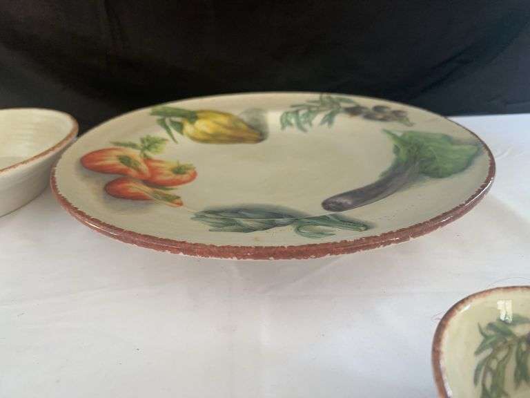 Williams Sonoma Dishware. (6) Bowls, (2) Serving Dishes, and Small Bowl