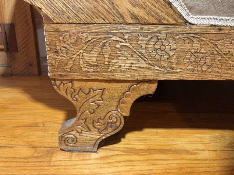 Antique fainting couch