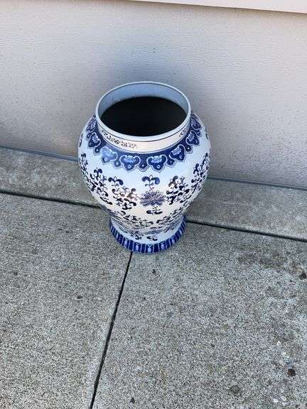 Large Oriental Chinese Porcelain Spice Jar 26” H