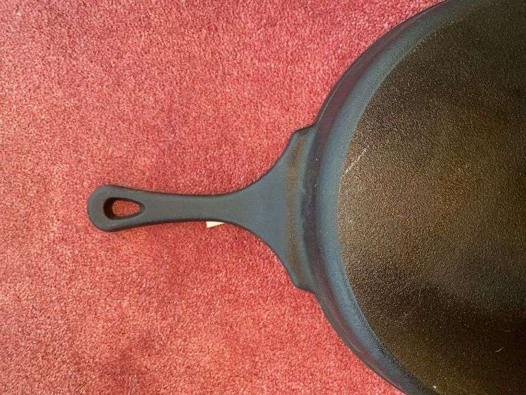 13” Pioneer Woman Cast Iron Skillet
