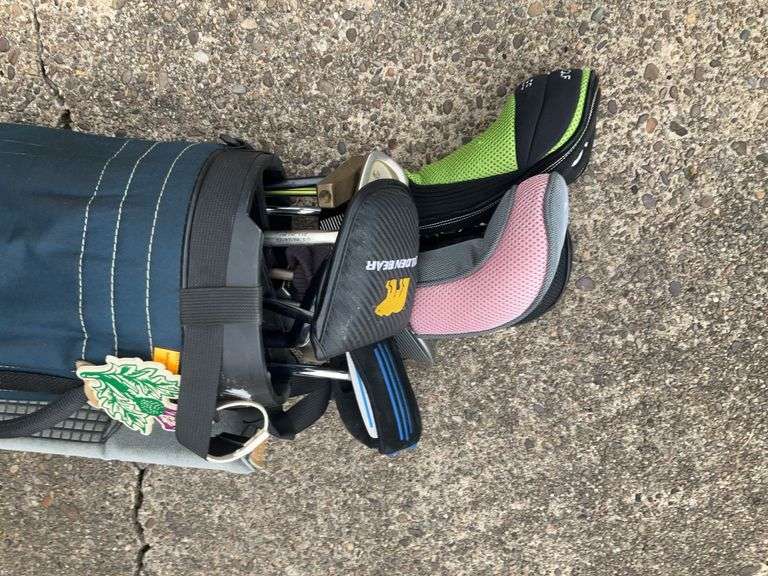 Silver Scot Golf Bag with Clubs