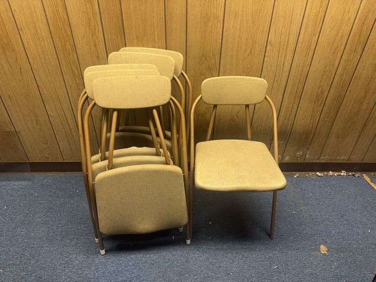 6 Folding Chairs