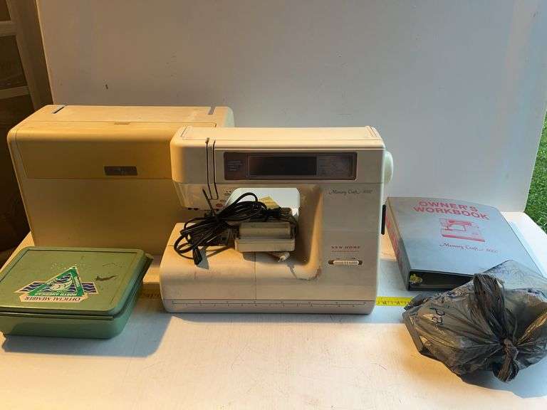 Memory Craft 8000 Sewing Machine with Accessories