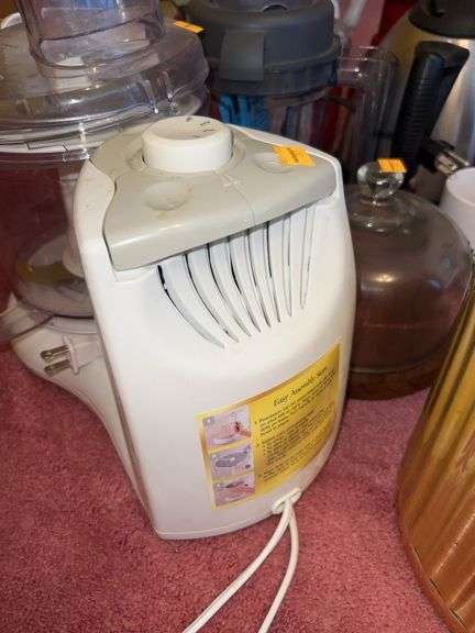 Large Assortment of Kitchen Appliances- Blenders, Mixers, Electric Can Opener