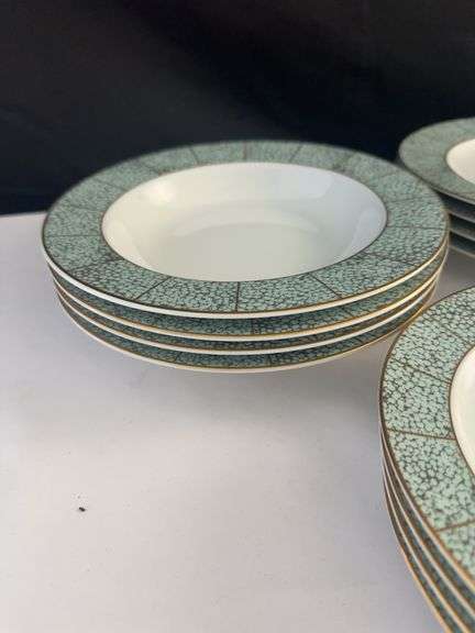 (4) Piece Dinnerware Set
