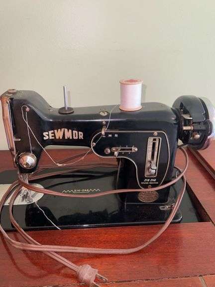 Sewmor Zig Zag Sewing Machine Table and Contents