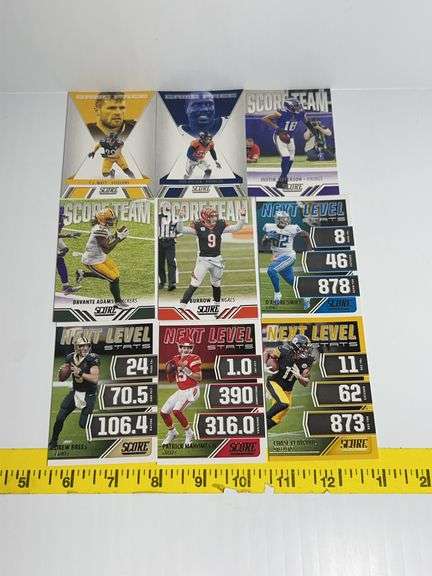 (9) Football Trading Cards