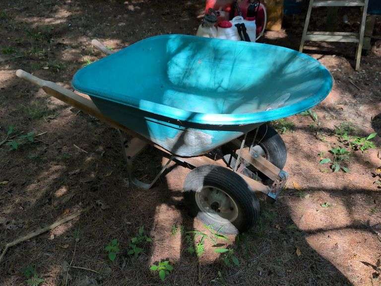 Two-wheel wheelbarrow