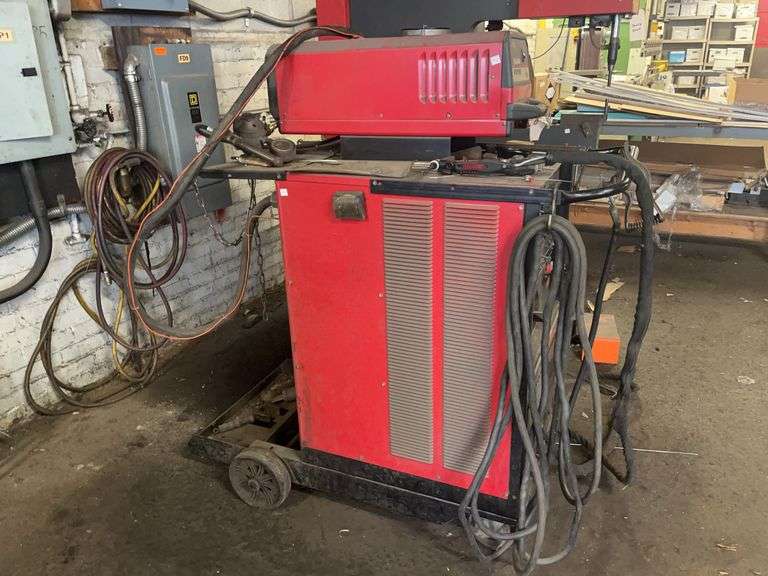 Lincoln Electric Square Wave Tig-355 Welder