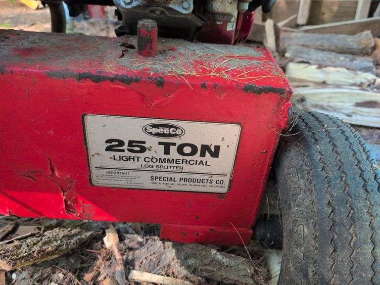 SpeeCo 25 ton light commercial log splitter - runs well