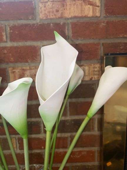 Clear Glass Vase with Fake Calla Lillies
