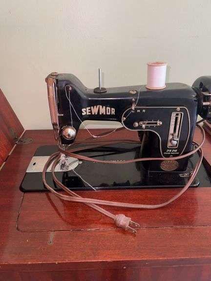 Sewmor Zig Zag Sewing Machine Table and Contents