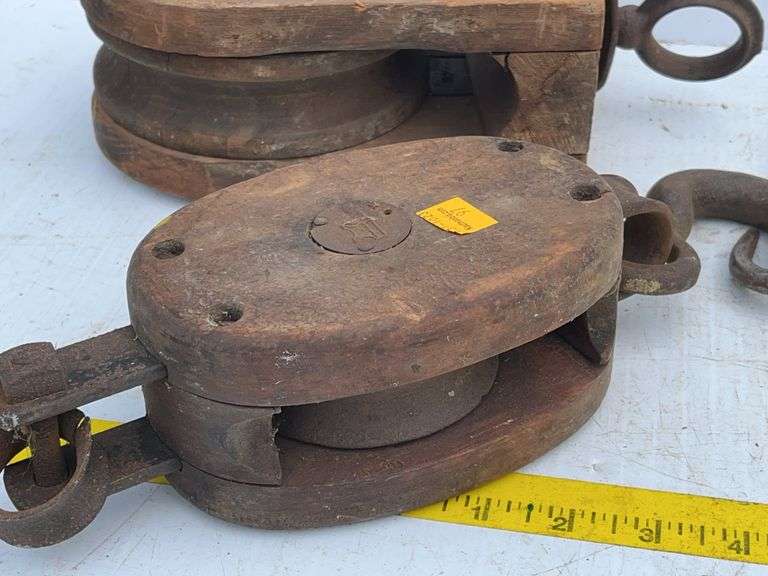 Pulleys, S Hooks, Screw Jack