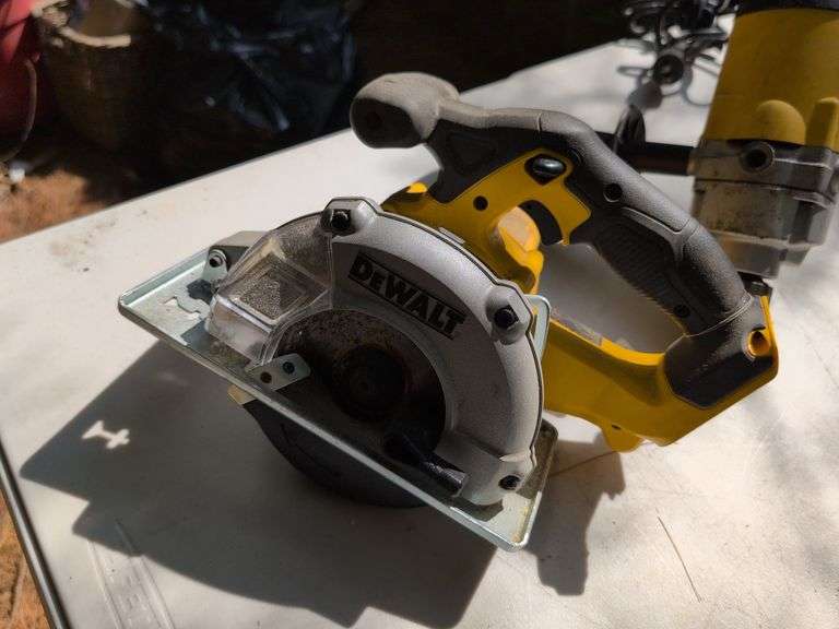 DeWalt 5.5" circular saw and power drill
