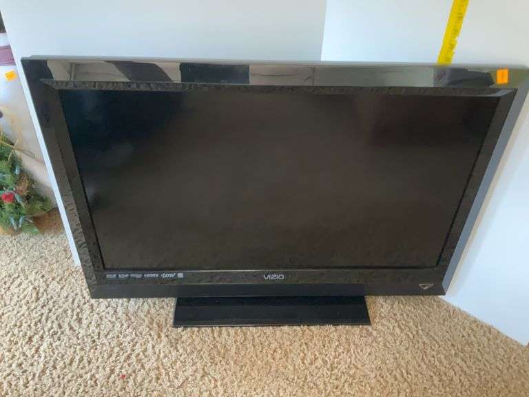 Vizio 32” Flatscreen Television